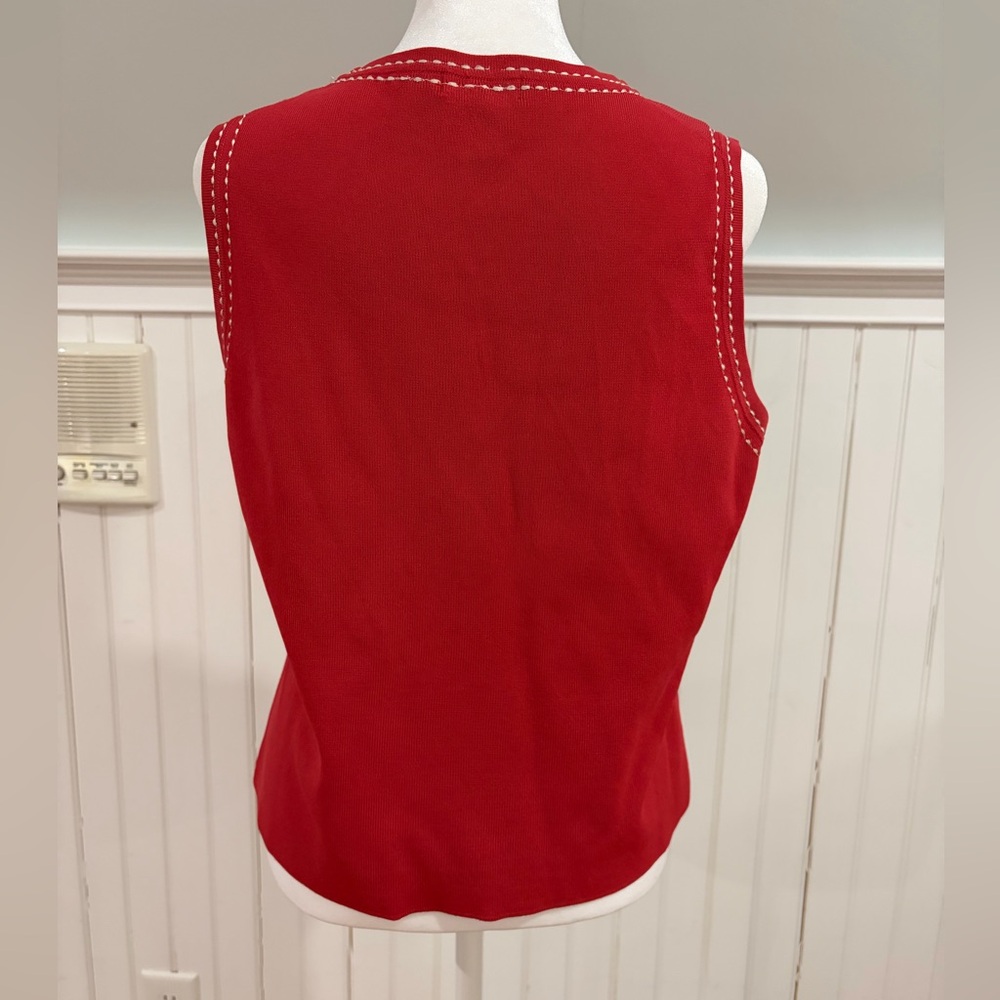 Sleeveless Top with Stitch Detail - Picture 4 of 5